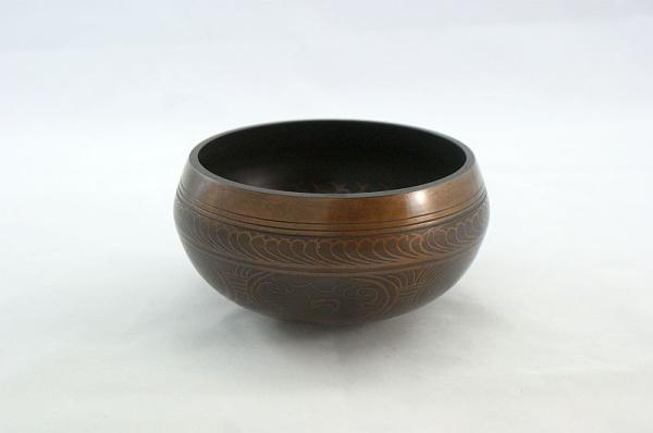 Nepal Klangschale Nr.25, Planetentonschale: Mondknotenumlauf von der Seite